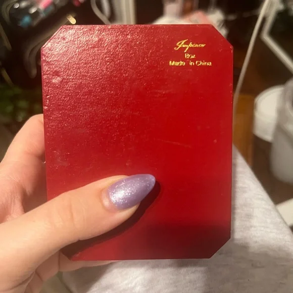 Armitron Looney Tunes Gold Watch with Interchangeable Bands - Picture 6 of 7